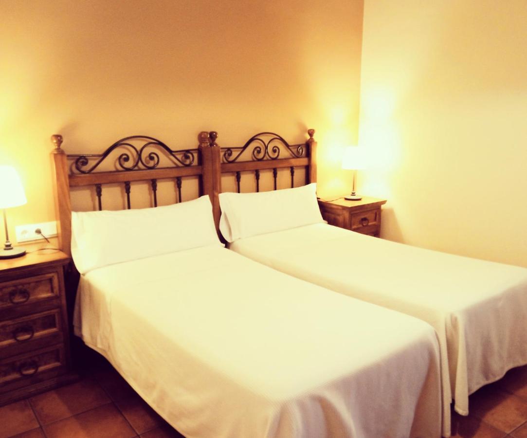 Apartamentos Los Rosales De Isabel Corral de Ayllón エクステリア 写真